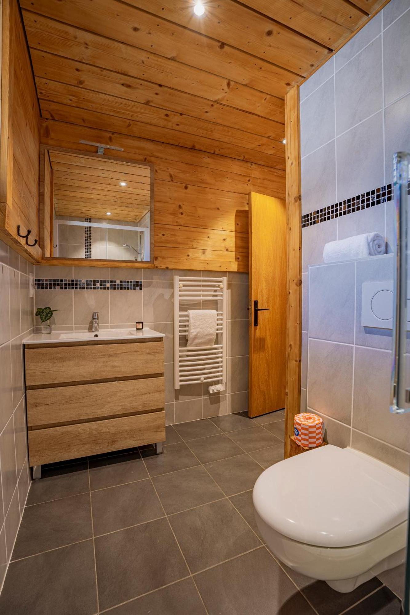 The Fat Fox Lodge, Morzine Монрьон Экстерьер фото