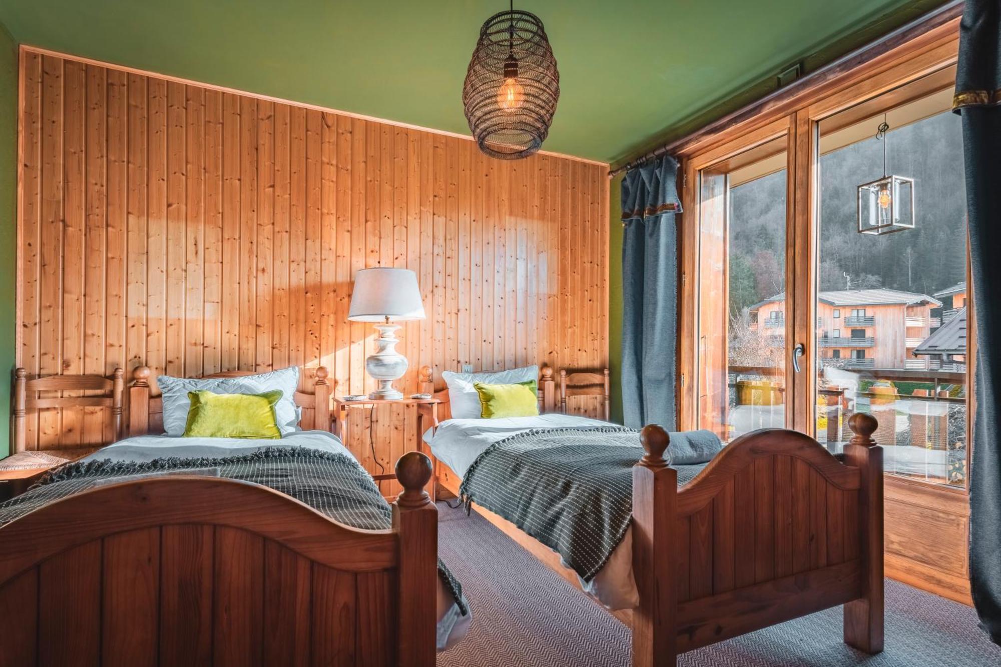 The Fat Fox Lodge, Morzine Монрьон Экстерьер фото
